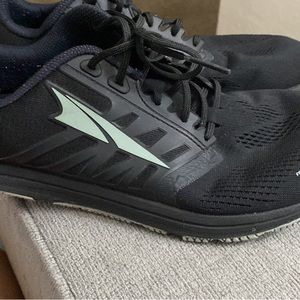 COPY - Altra solstice women’s size 8